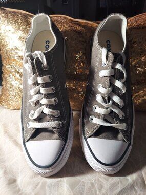 CONVERSE ALL-STAR SNEAKERS NEW- SIZE 6 ½ UNISEX – LOWCUT DARK GRAY